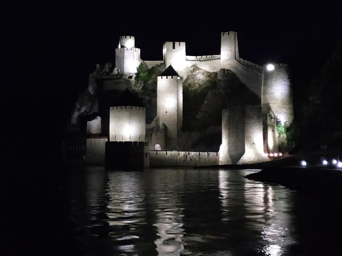 Stara Kovacnica Villa Golubac Bagian luar foto